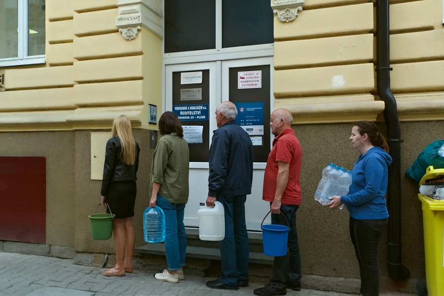 Drahá voda a kauza Vak a.s.